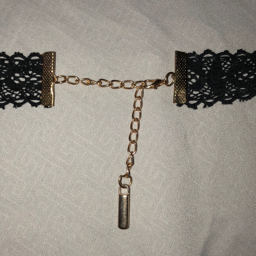 Black Laced Choker - Picture 2 of 2